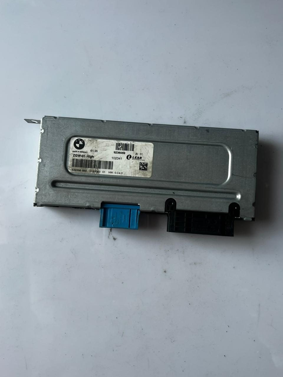 2011 BMW 550i Central Gateway Module 9236469 F07 GT, F01, F02, and F10 