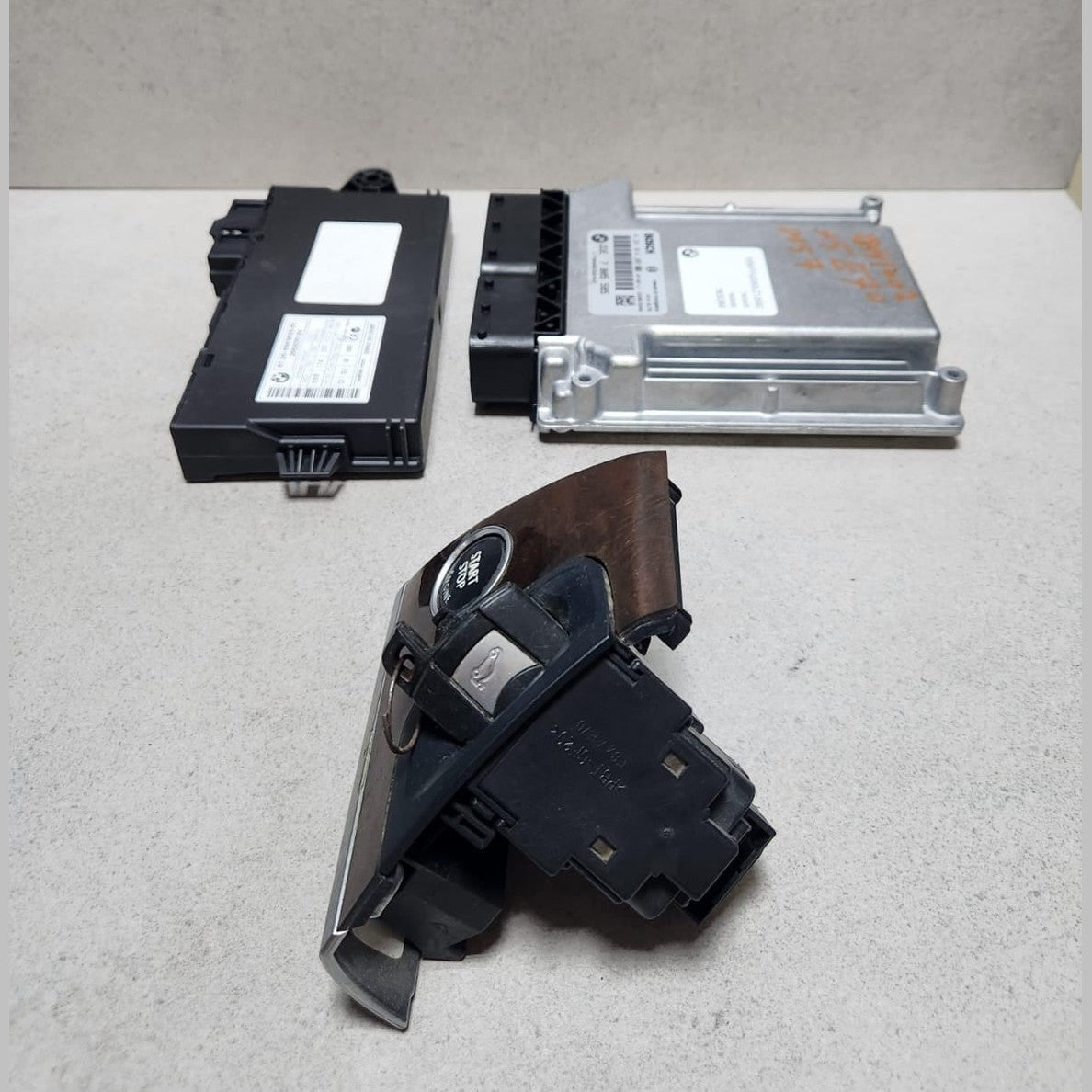 2007-2013 BMW X5 Engine Control Unit 7805585 X5 E70 3.0 DIESEL and E92 E93 330d