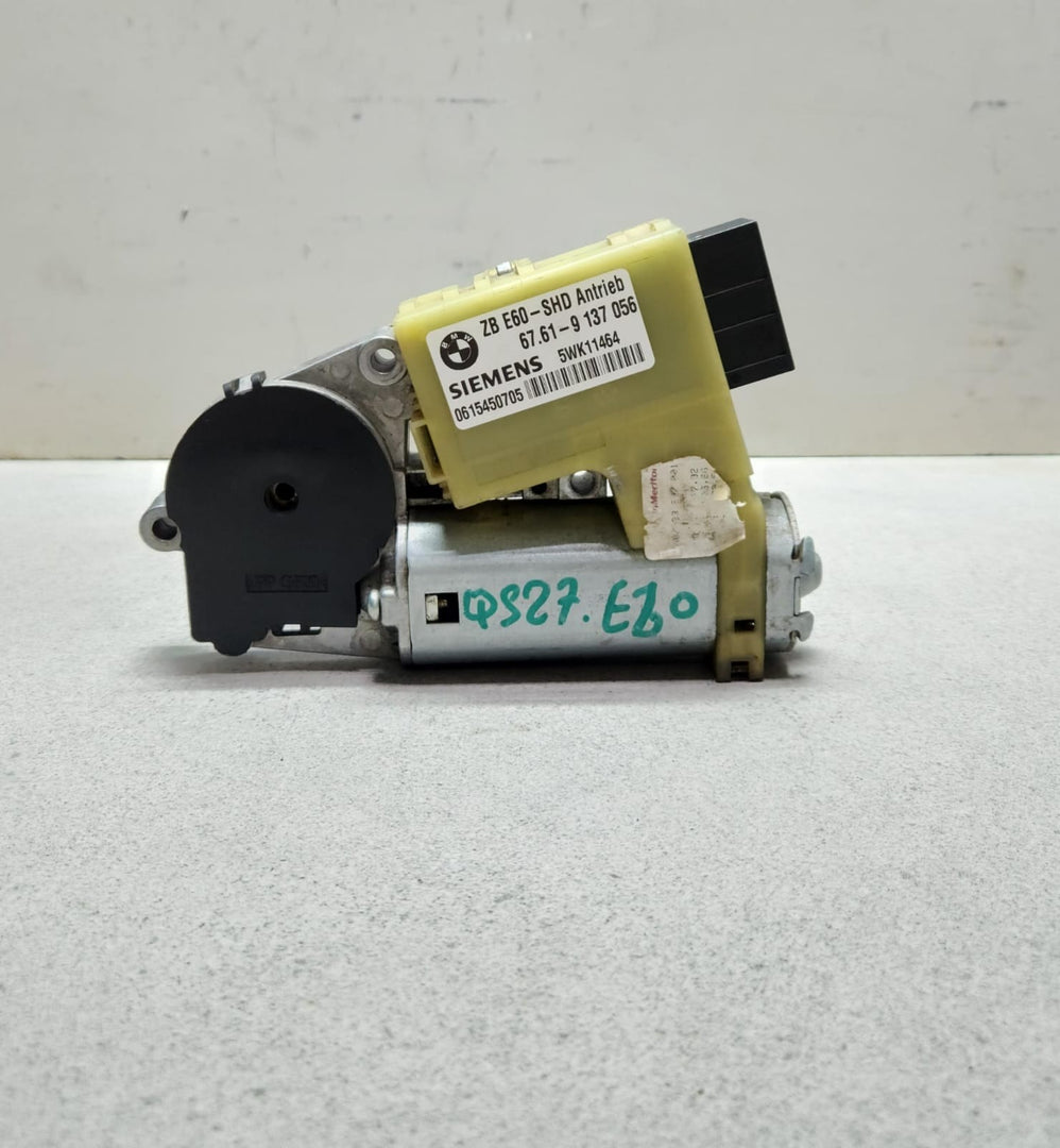 2008-2011 BMW 528i Sunroof Motor 9137056 5 Series E60 E61 OEM