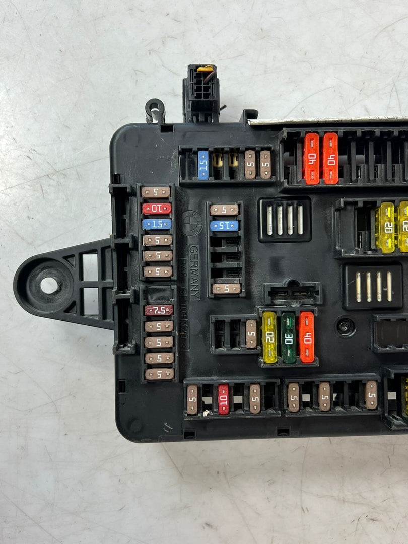 2014-2015 BMW 320i, 328i, 335i Rear Power Distribution Fuse Box 9337882 OEM