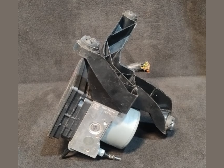 BMW 2 F46 2016 ANTI LOCK BREACKING SYSTEM  PUMP MODULE DSC MK100 -6883348