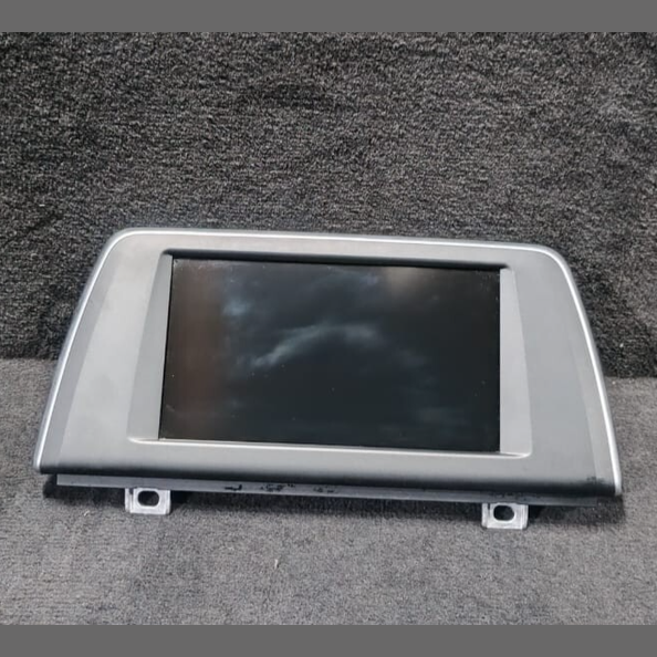 BMW X1 F48 INFORMATION GPS DASH DISPLAY 6.5 SCREEN OEM-  9322123