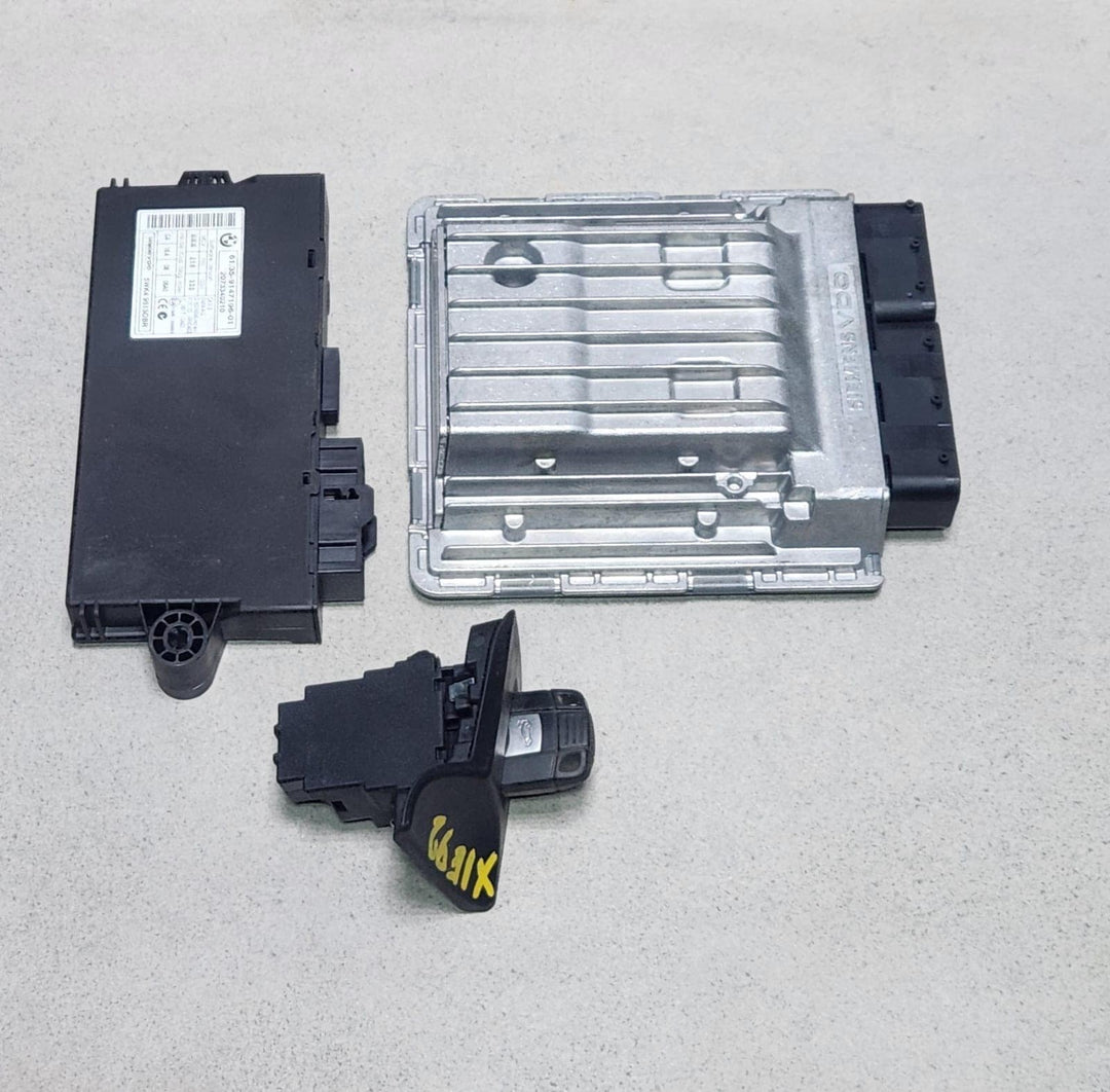 2007-2013 BMW 335i E92 N54 Engine Control Unit 7583332 535i 335i