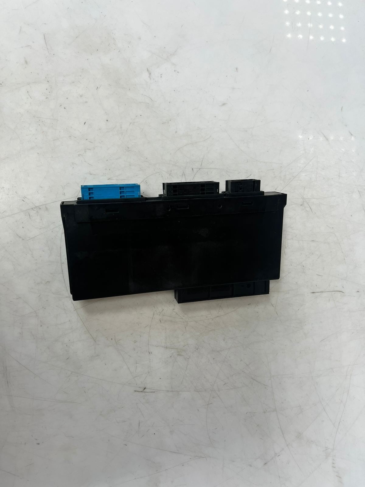 BMW 5, 3 Series F10 F11 E90 E91 E92 E93 Body Control Module BCM 9228491 OEM