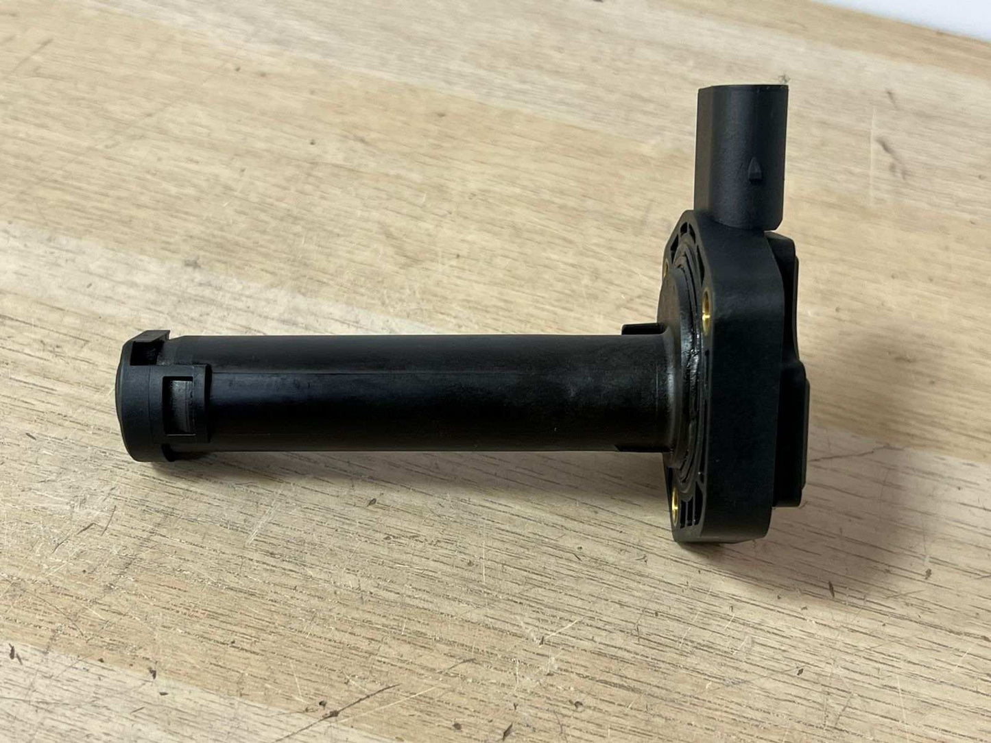 2006-2011 BMW 323i Oil Level Sensor 7607910 323i, 325i, E82 E90 
