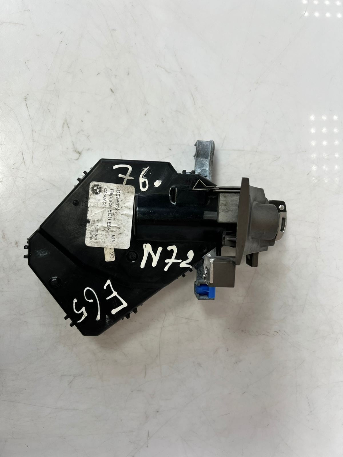 2002-2005 BMW 7 E65 E66 IGNITION MODULE START STOP KEY 5WK48017 6941225