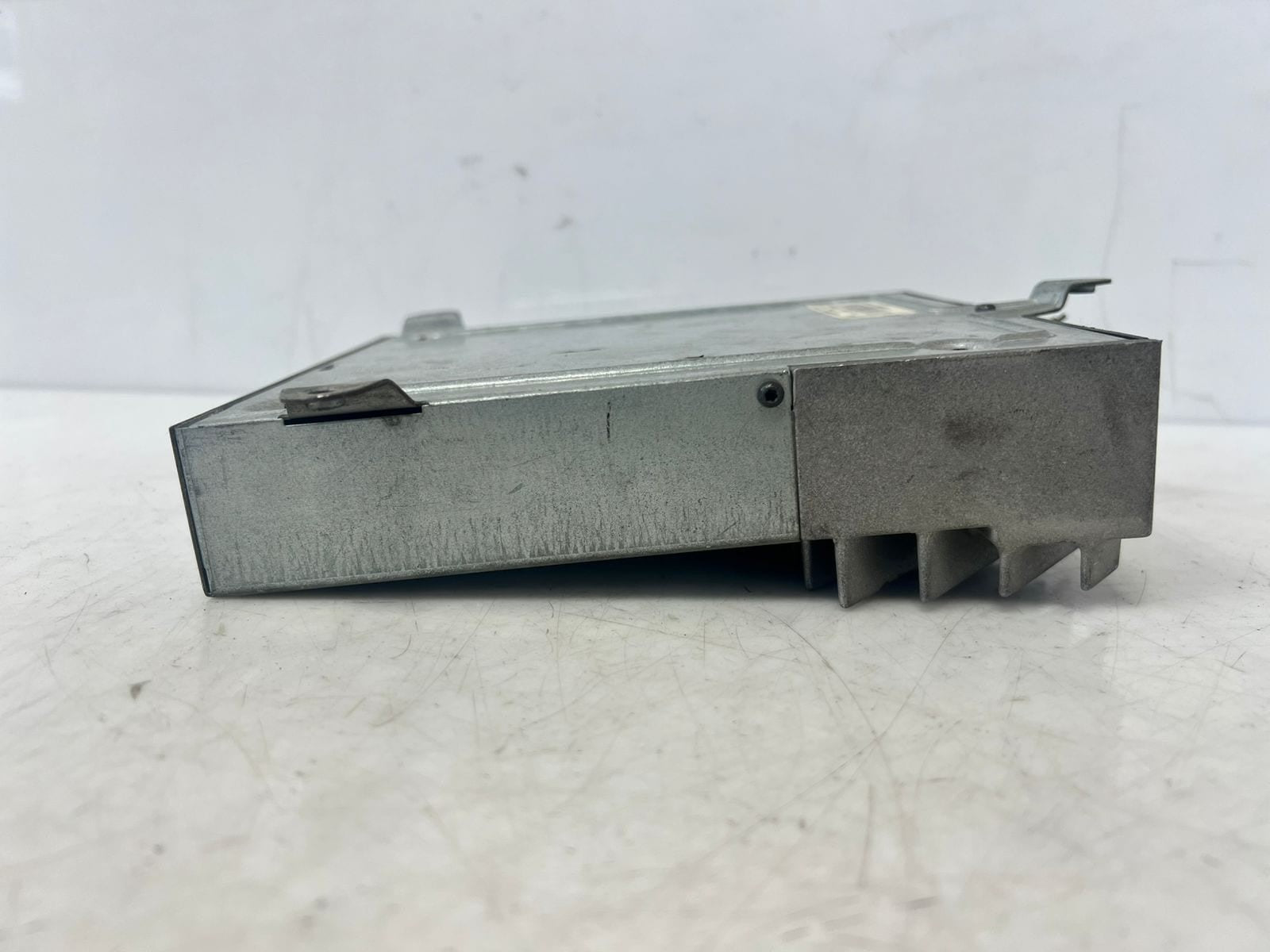 1998-2000 BMW E39 5 Series 525i 528i 530i 540i Audio Radio Amplifier 8374535 OEM
