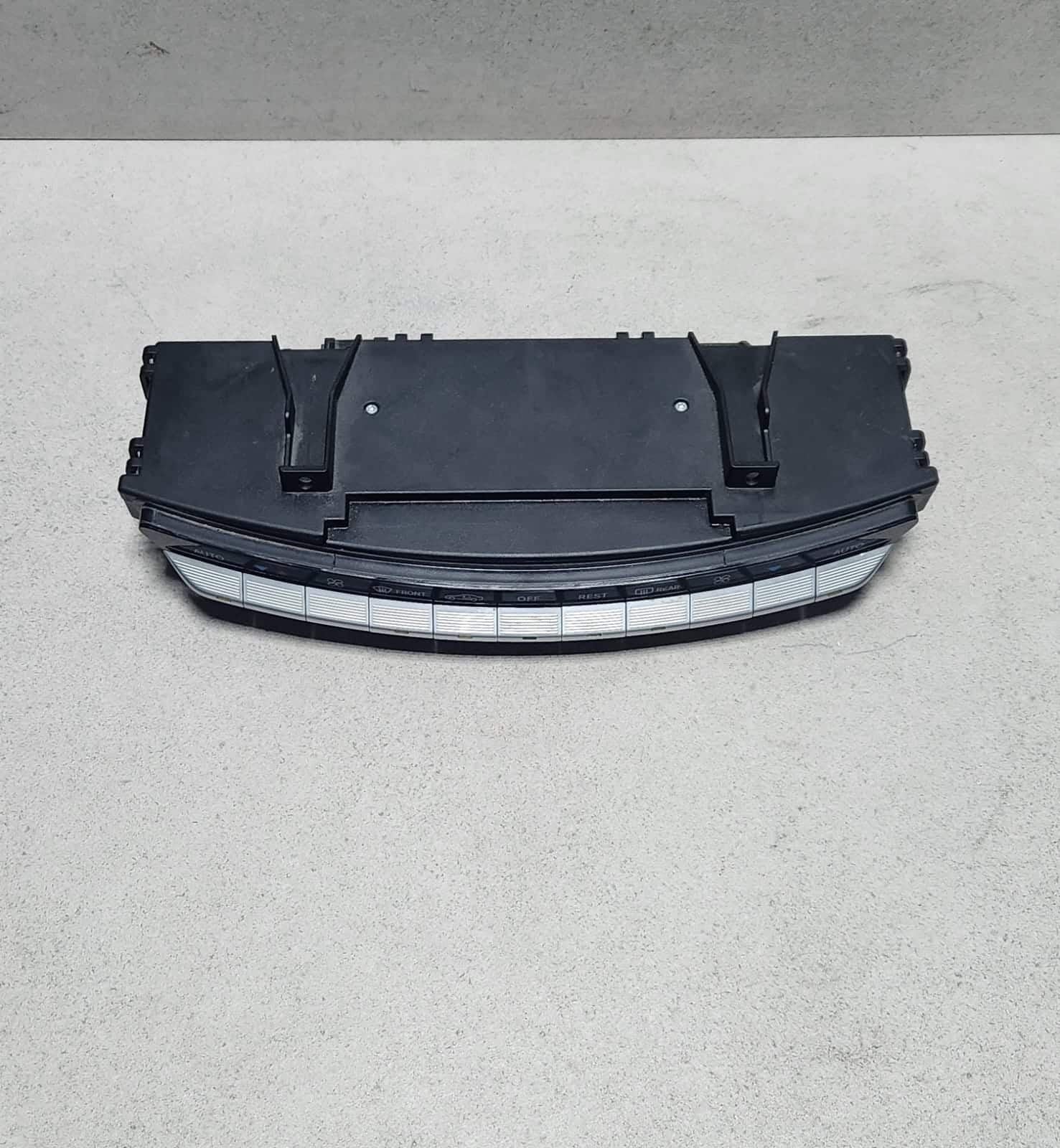 Mercedes-Benz S-Class W221 Climate Control Unit 2218709810 S-Class W221