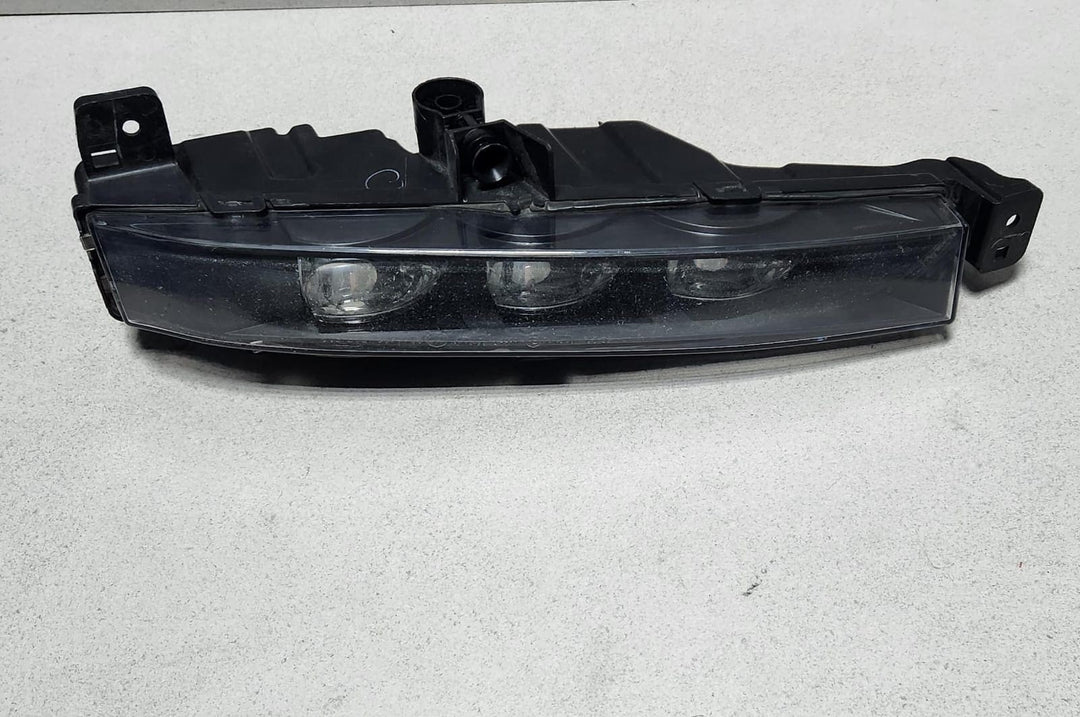 2016-2019 BMW 740i Front Left Led Fog Lamp 7342953 7 Series G11 G12