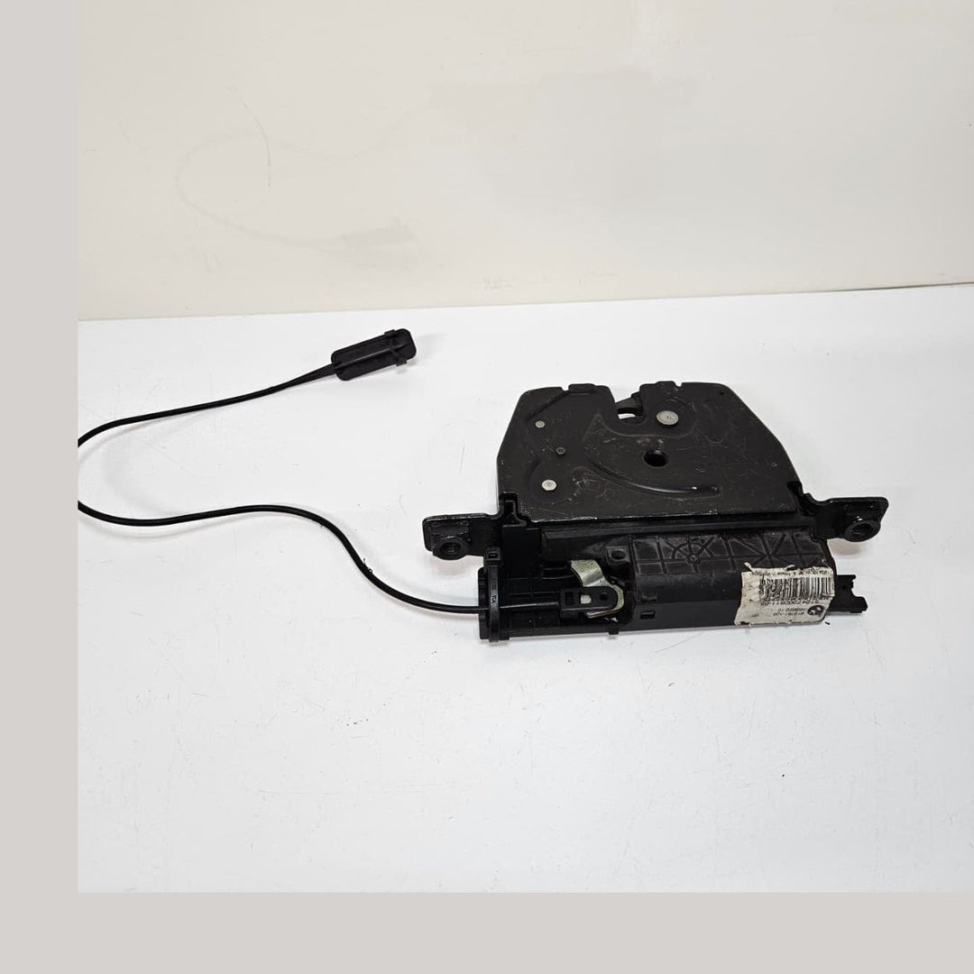 2010-2015 BMW X1 E84 Trunk Lid Latch 7200511 USED