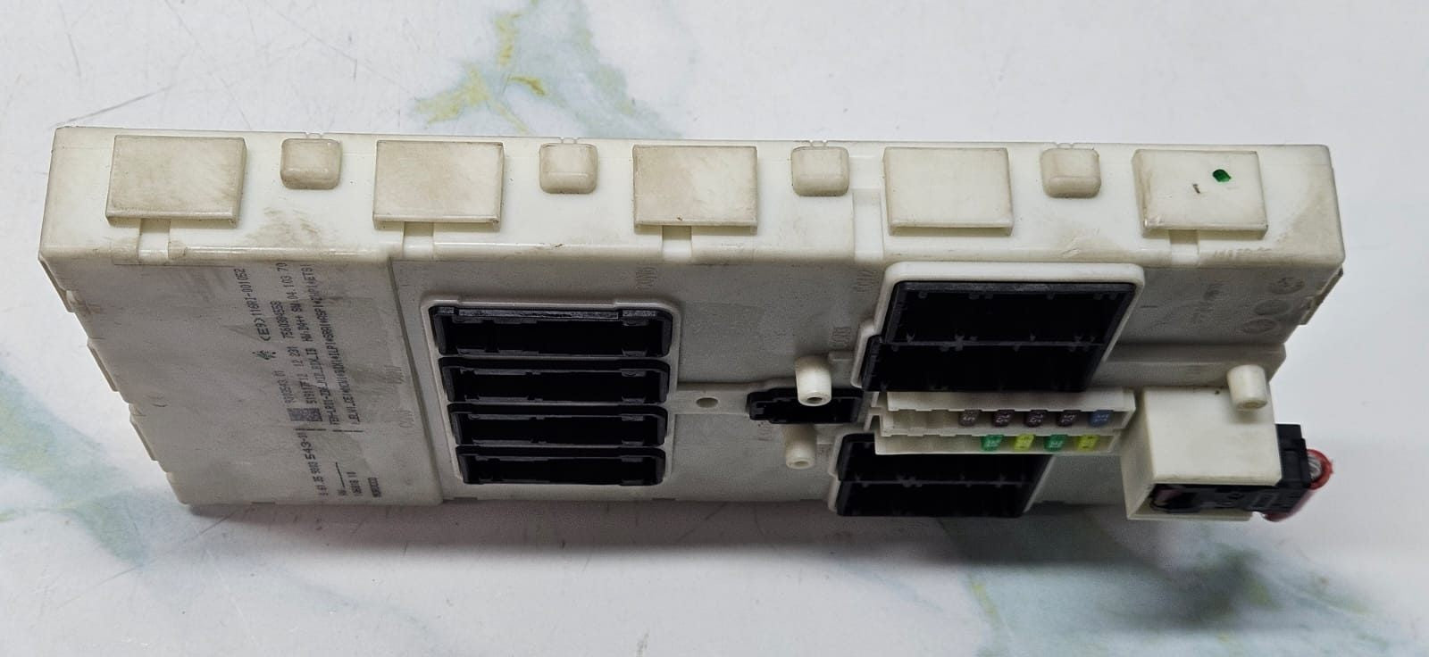 2012-2016 BMW 3 Series 320i 328i Front Body Control Module BCM 9303543
