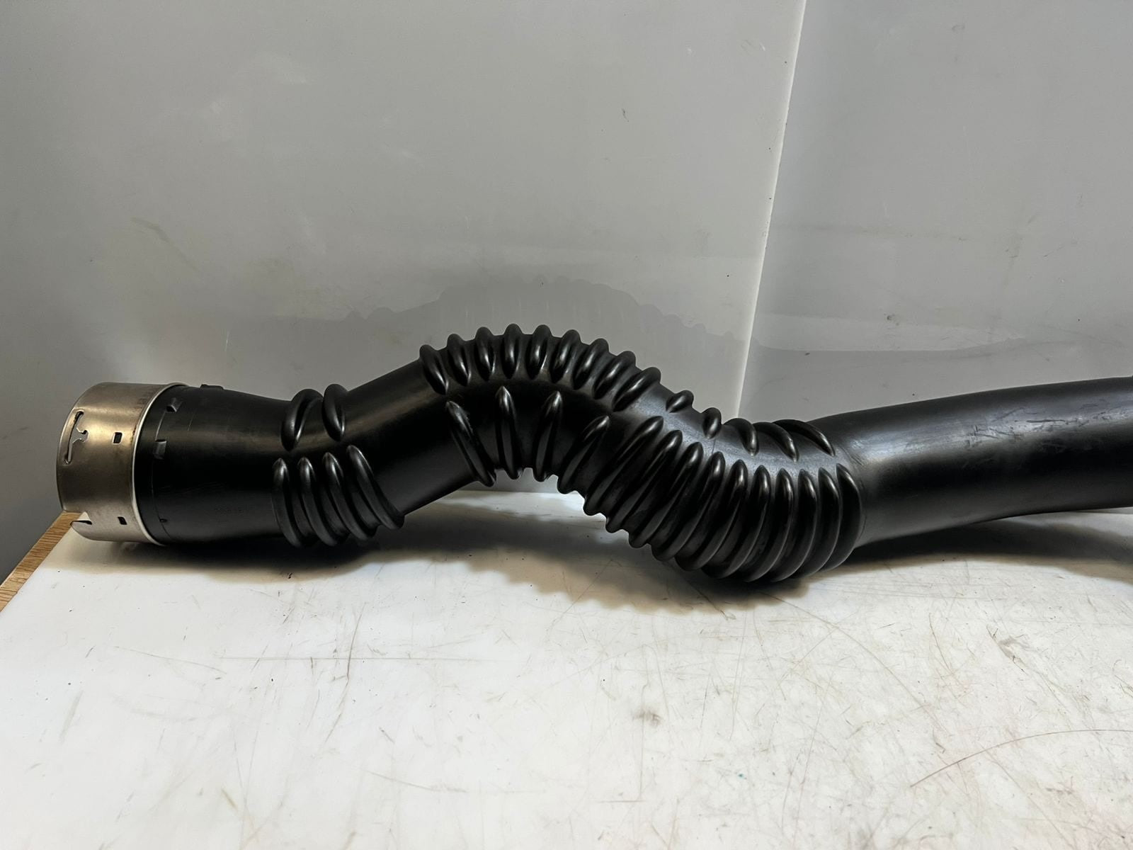 2011-16 BMW 528i 5' F10 F11 Turbo Intercooler Charge Air Intake Pipe 7612091 OEM