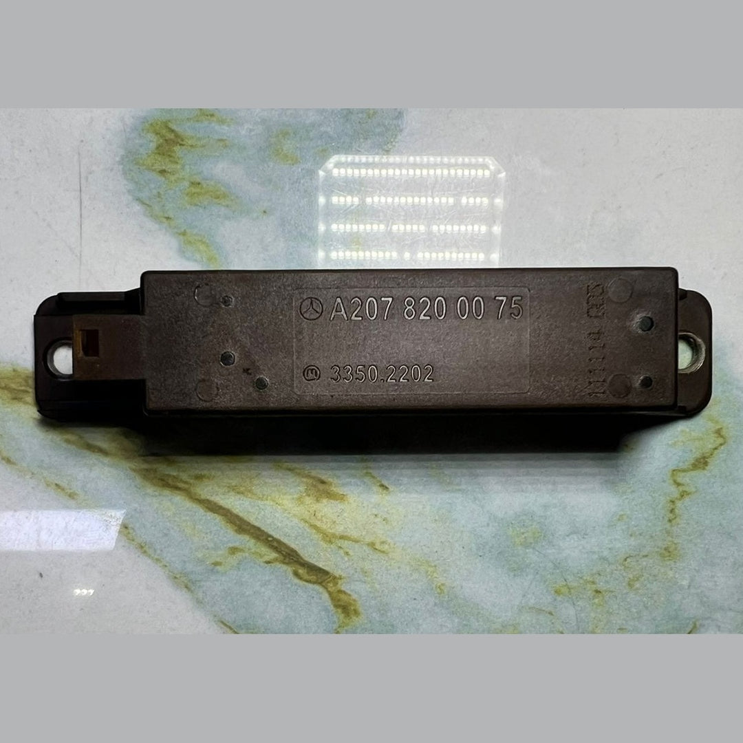 08-14 Mercedes-Benz C300 Keyless Entry Antenna Sensor A2078200075 W204 C-Class