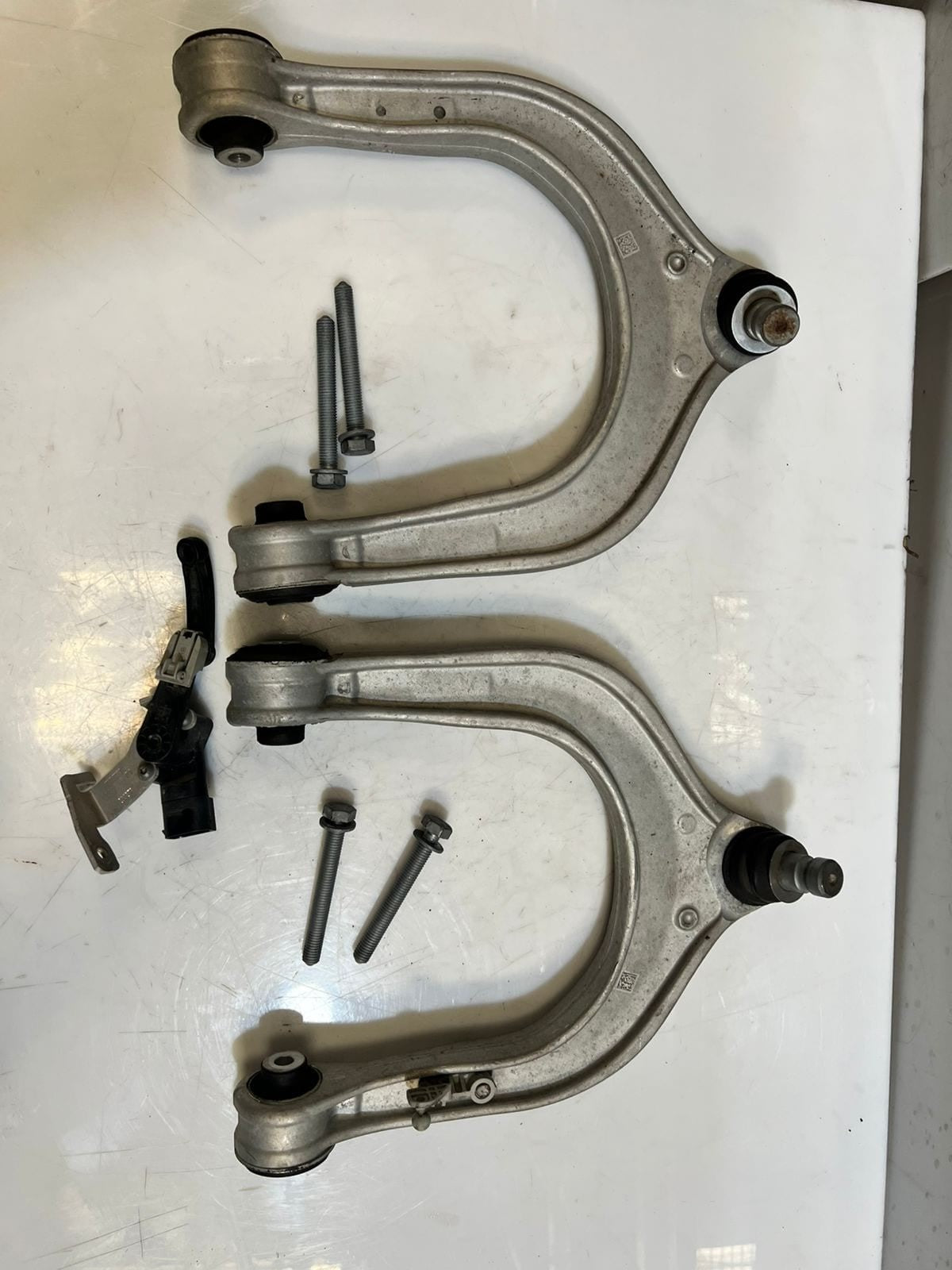 2019-2024 BMW X5 G05 X6 G06 X7 G07 Front Upper Control Arm 6883115 OEM