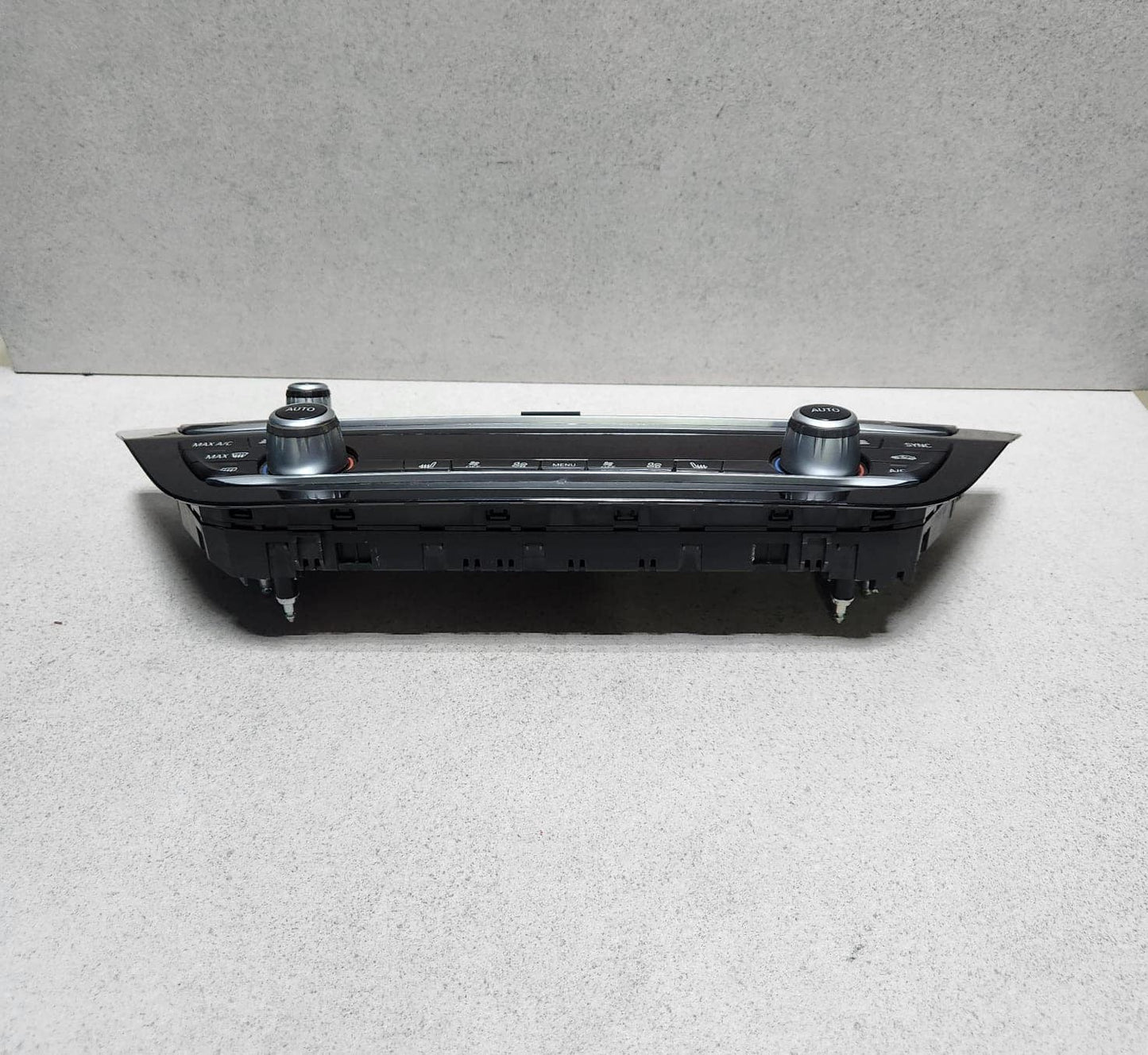 2018 BMW 540d xDrive Climate Control Switch Panel 6999402 530i 540i G30