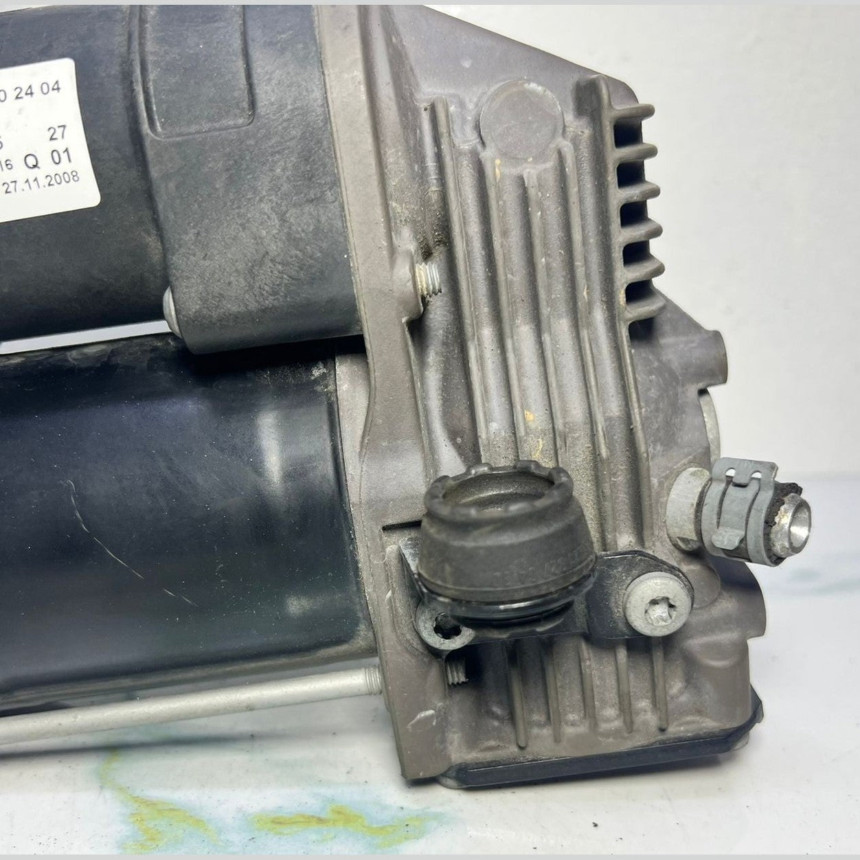 Mercedes W251 R-Class R350 Airmatic Air Suspension Compressor Pump A251 3202404