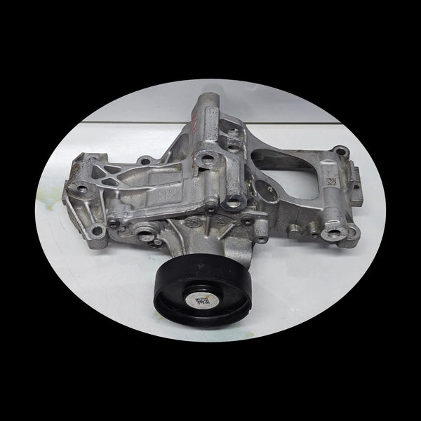 2017-2020 BMW 540i G30 G11 B58 Water Pump With Support 7643067 OEM