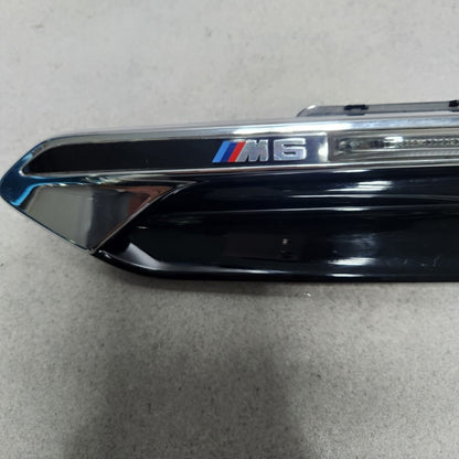 2012-2018 BMW M6 Front Fender Side Marker Light 8050519 M6 F06 F12 F13