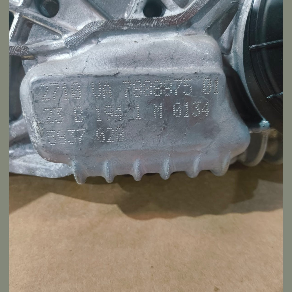 BMW G01 X3 xDrive 30e Transmission Transfer Case ATC13 7888875 2023 15 KM
