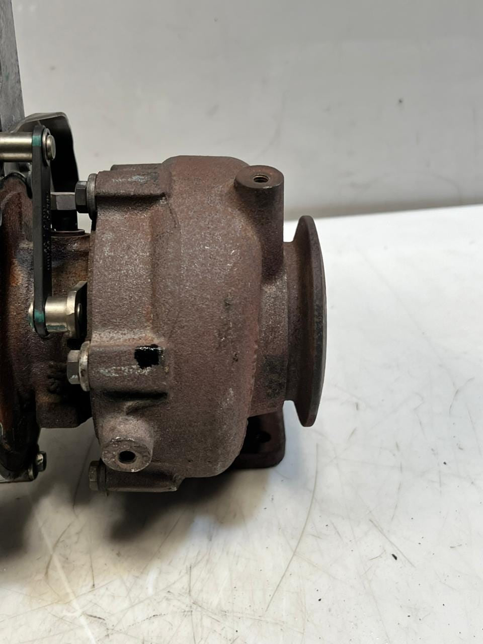 2010-2015 BMW X1 Turbocharger 8573107 116d 118d 318d X1 and Mini Cooper 2.0