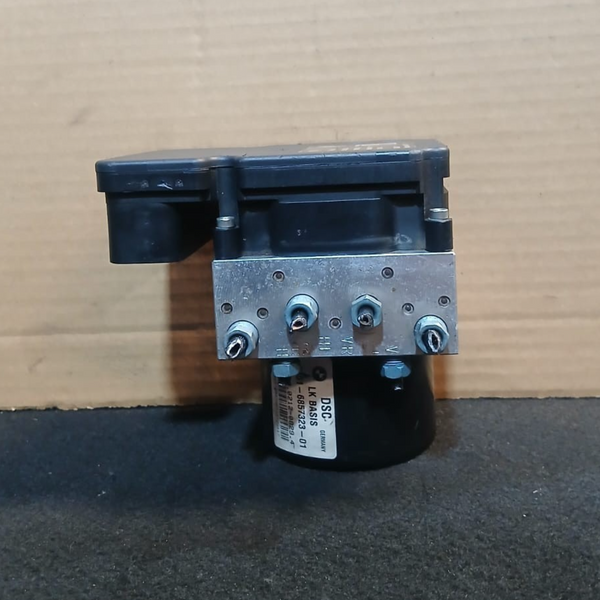 OEM BMW F20 F30 ABS Anti Lock Brake Pump Control Unit 6857324 6857323