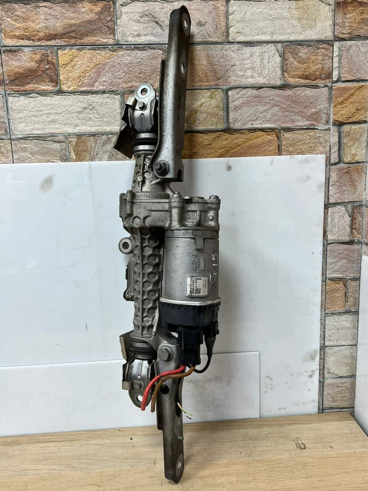 BMW G11 G15 G16 G30 G31 G32 X5 G05 X6 G06 X7 G07 STEERING ACTUATOR HSR 6893752