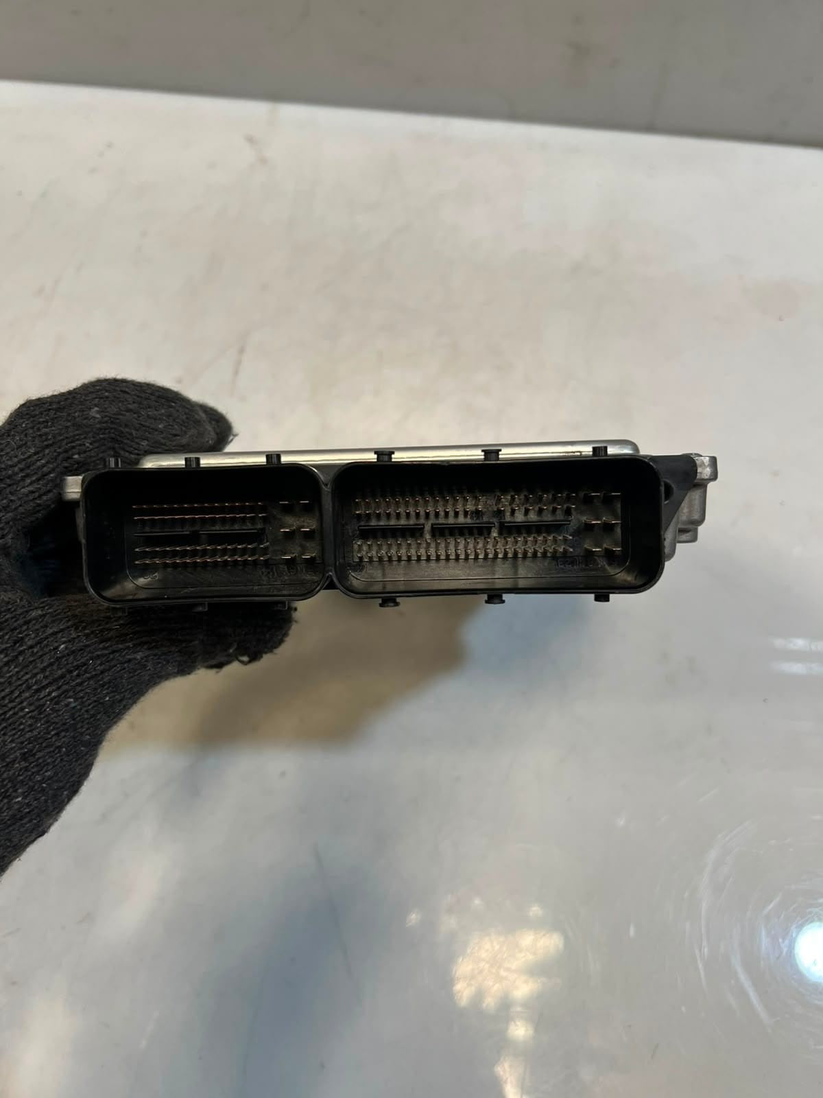 2009 BMW 3 Series E90 E92 E60 N46N Engine Control Unit ECU ONLY 7589705 OEM