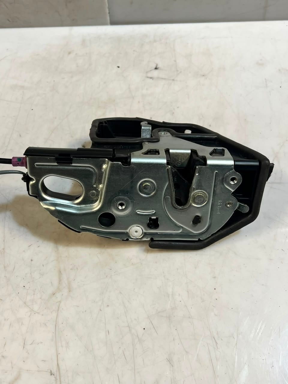 BMW 5' F07 Gran Turismo Door Lock Complete Front Right Auto Soft Close 7148476