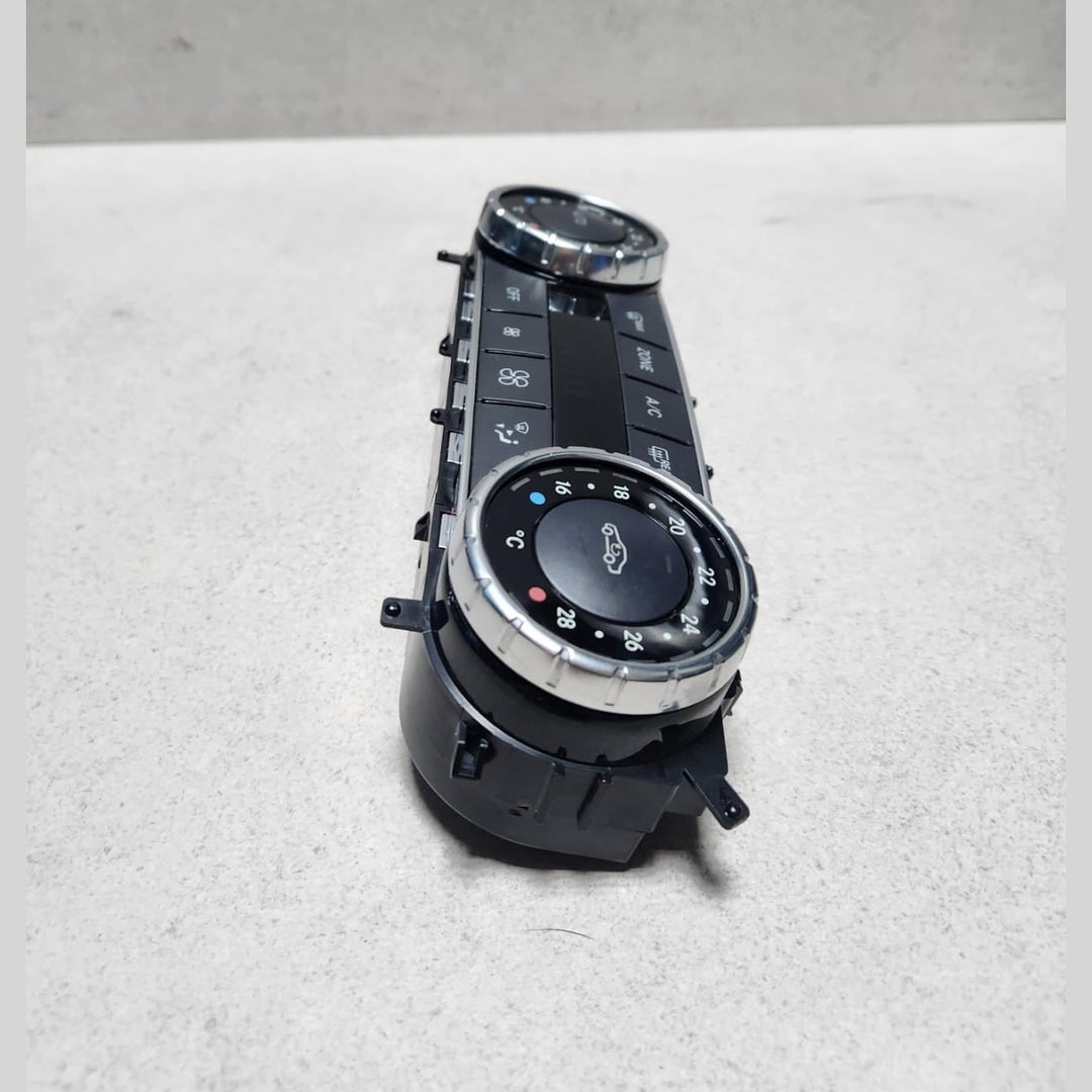Mercedes-Benz Climate Control Unit A2049003803 C CLASS W204