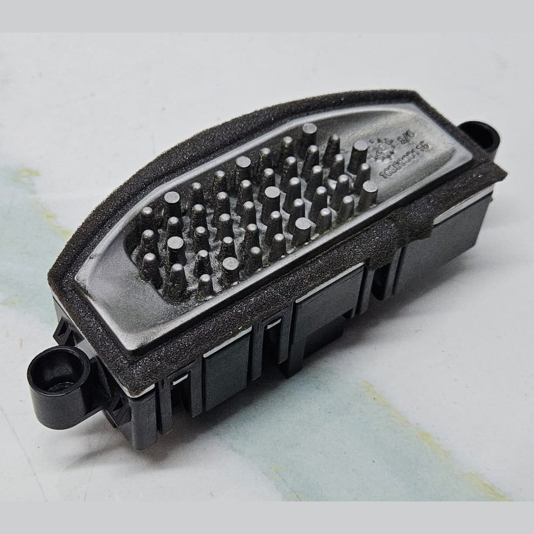 2015-2023 BMW F45, F46, F48 Heater Blower Motor Resistor 7952061 OEM