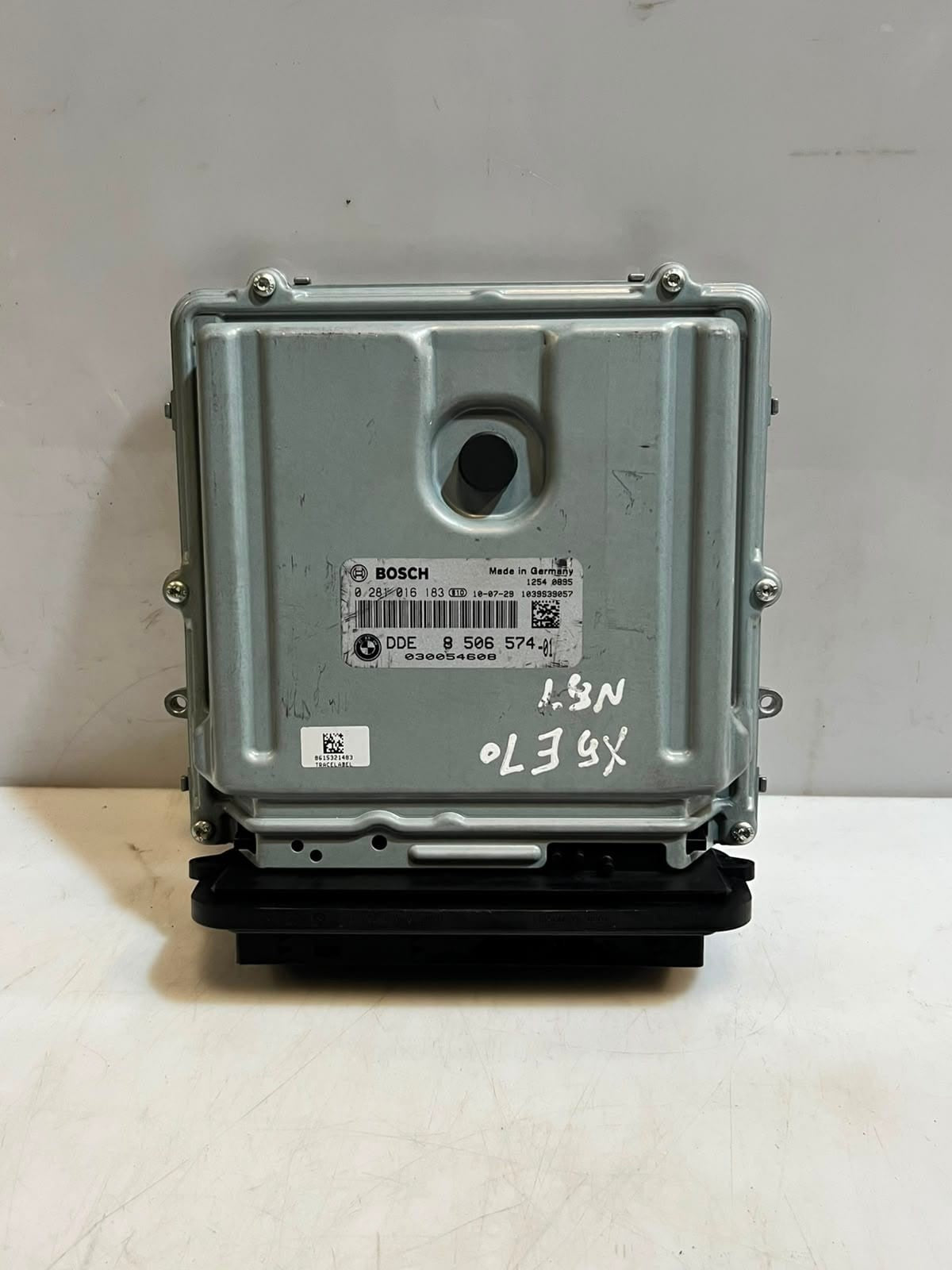 2010 BMW X5 E70 N57 Engine Control Unit ECU DDE ONLY 8506574 OEM