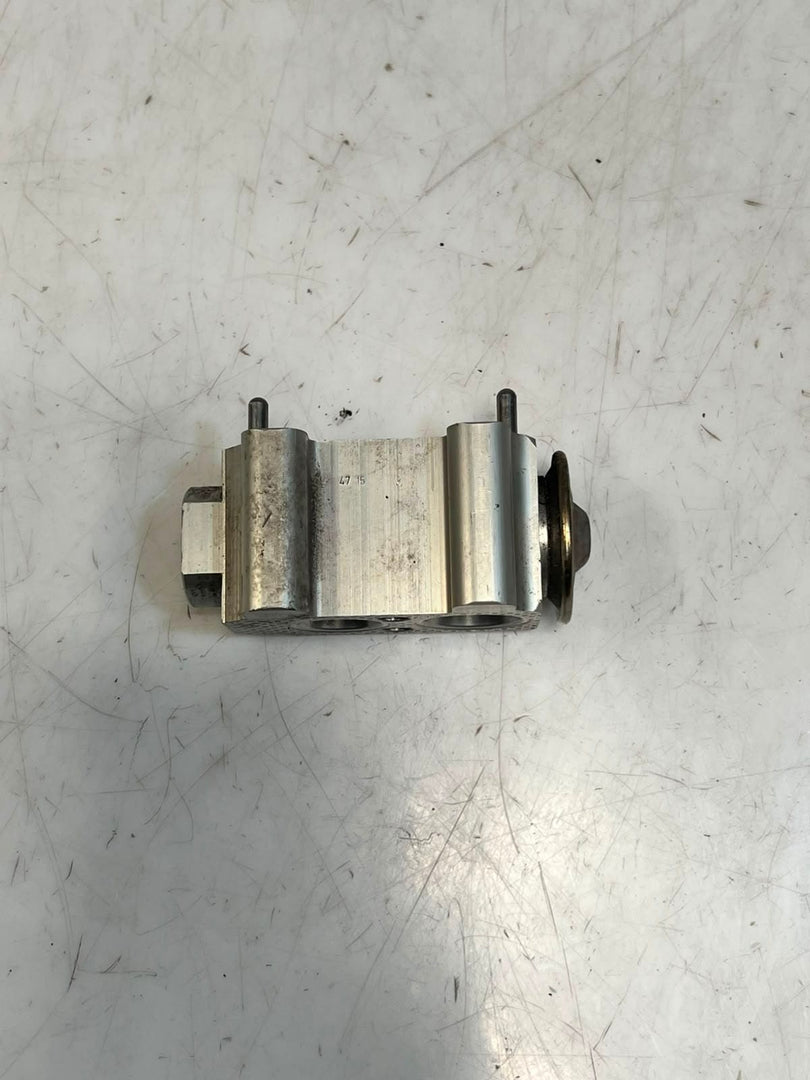 2007-2013 BMW X4 F25 F26 E81 E82 E87 E88 E90 E91 335i AC Expansion Valve 9226078