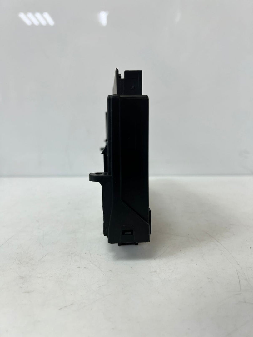 2010-2016 BMW 5 Series F10 520d, 528i Body Control Module BCM 9393667 OEM