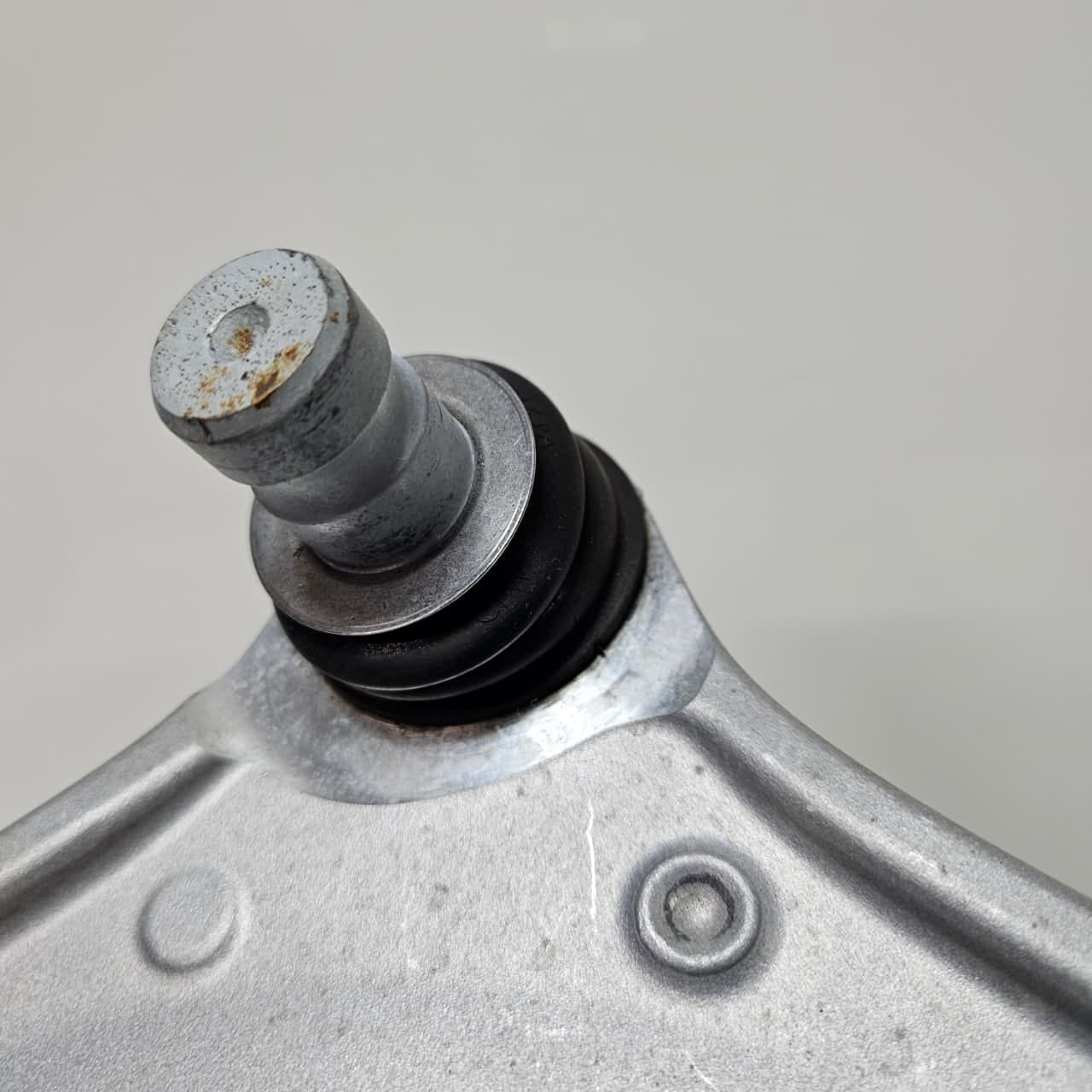 2019-2024 BMW X5 G05, X6 G06 X7 G07 Front Upper Control Arm 6883115