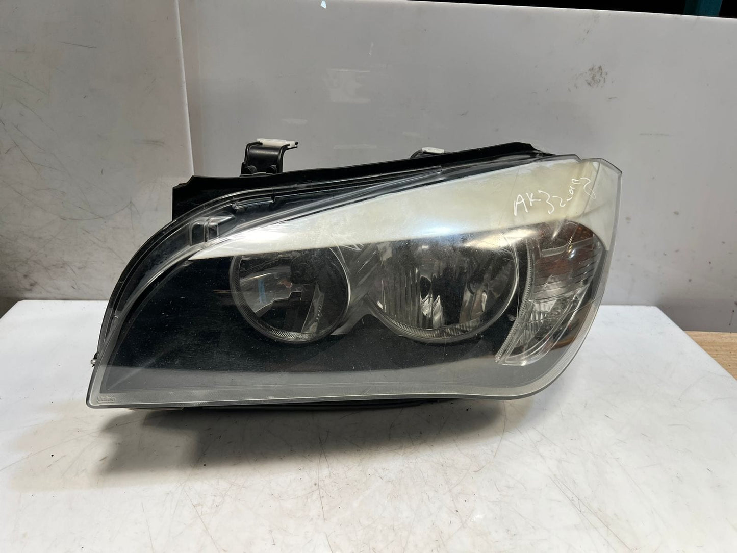 2010-2015 BMW X1 E84 LEFT PASSENGER FRONT Halogen Headlight 2990003 OEM