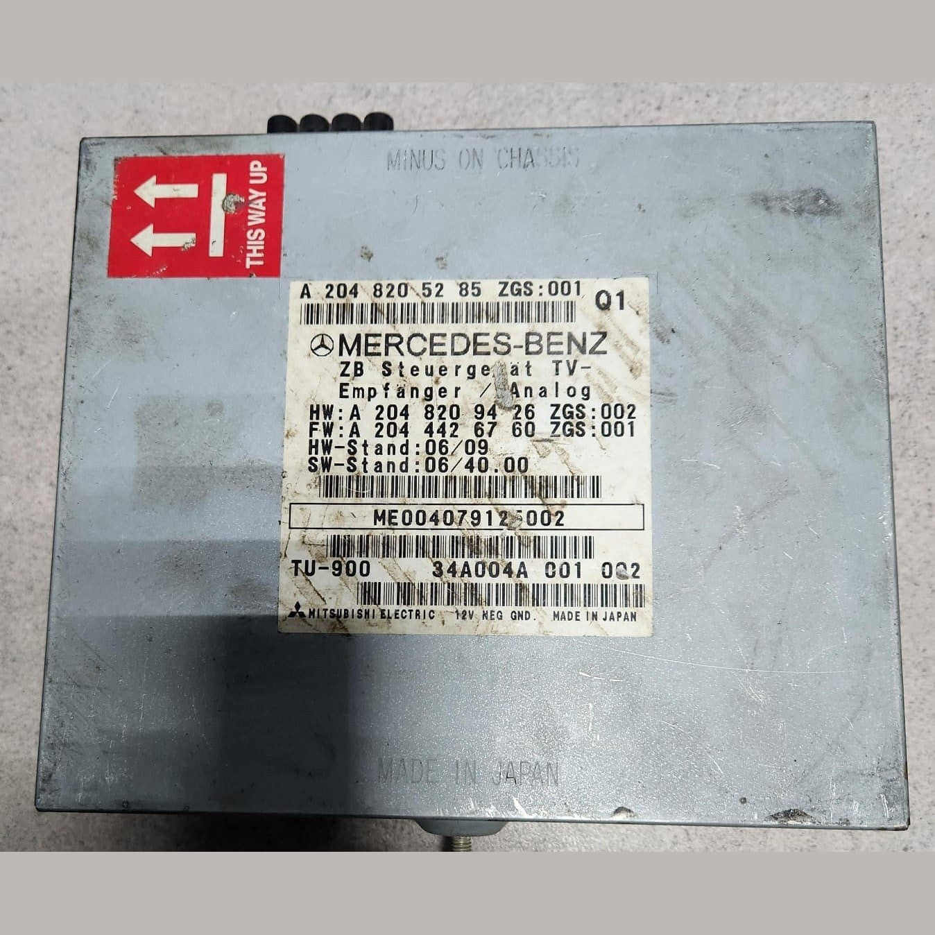 2010-2011 Mercedes-Benz C250 Tv Tuner A2048205285 W204 C-Class C250 and C63 AMG