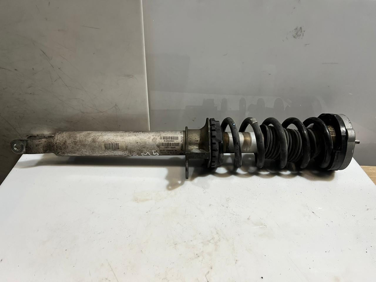 2012-2019 BMW F10 M5 F12 M6 4.4P Front LEFT Shock Absorber 2284045 OEM