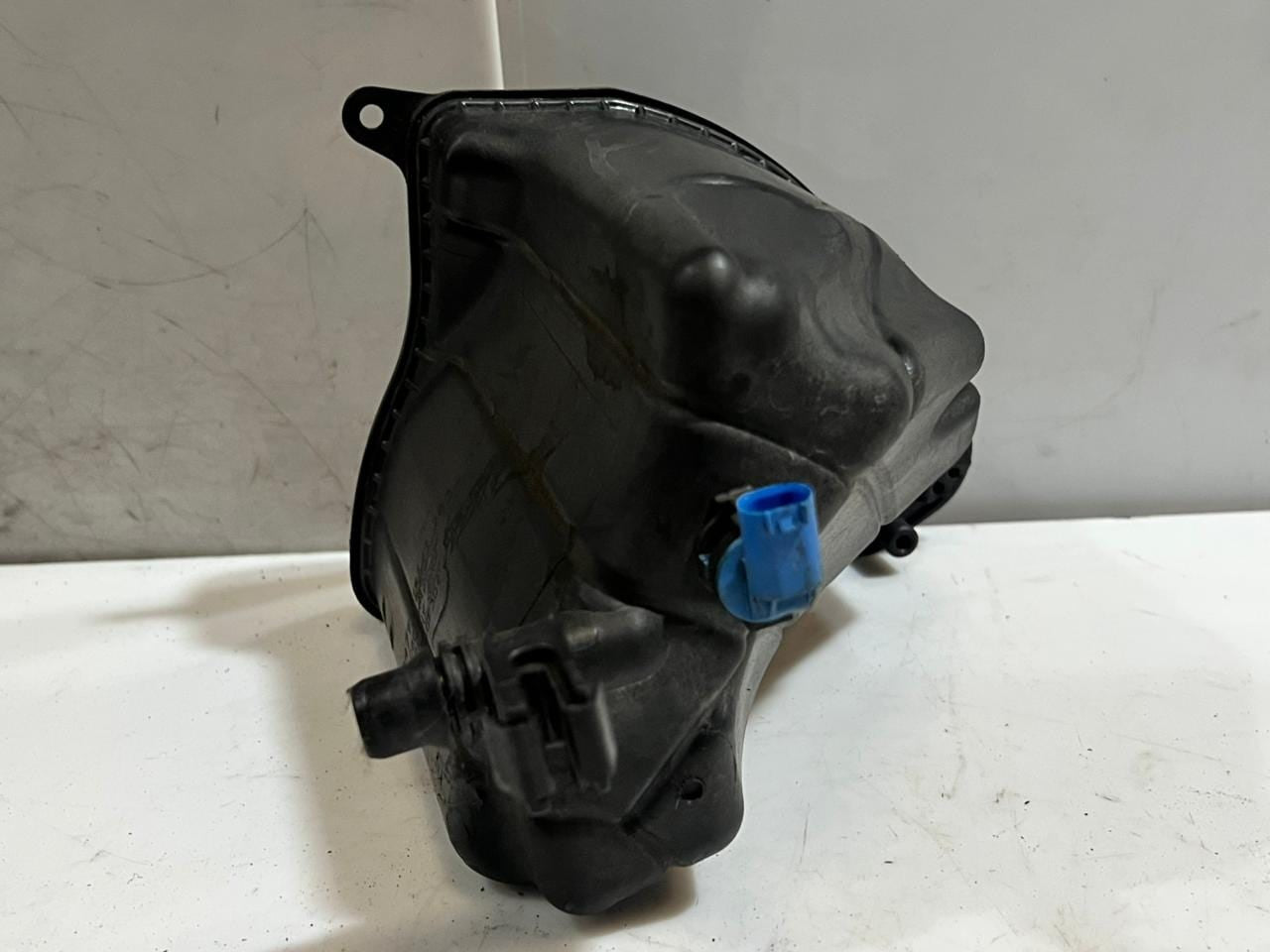 BMW M3 G80 F06 F07 F10 F11 F18 Coolant Expansion Tank 7647283 OEM