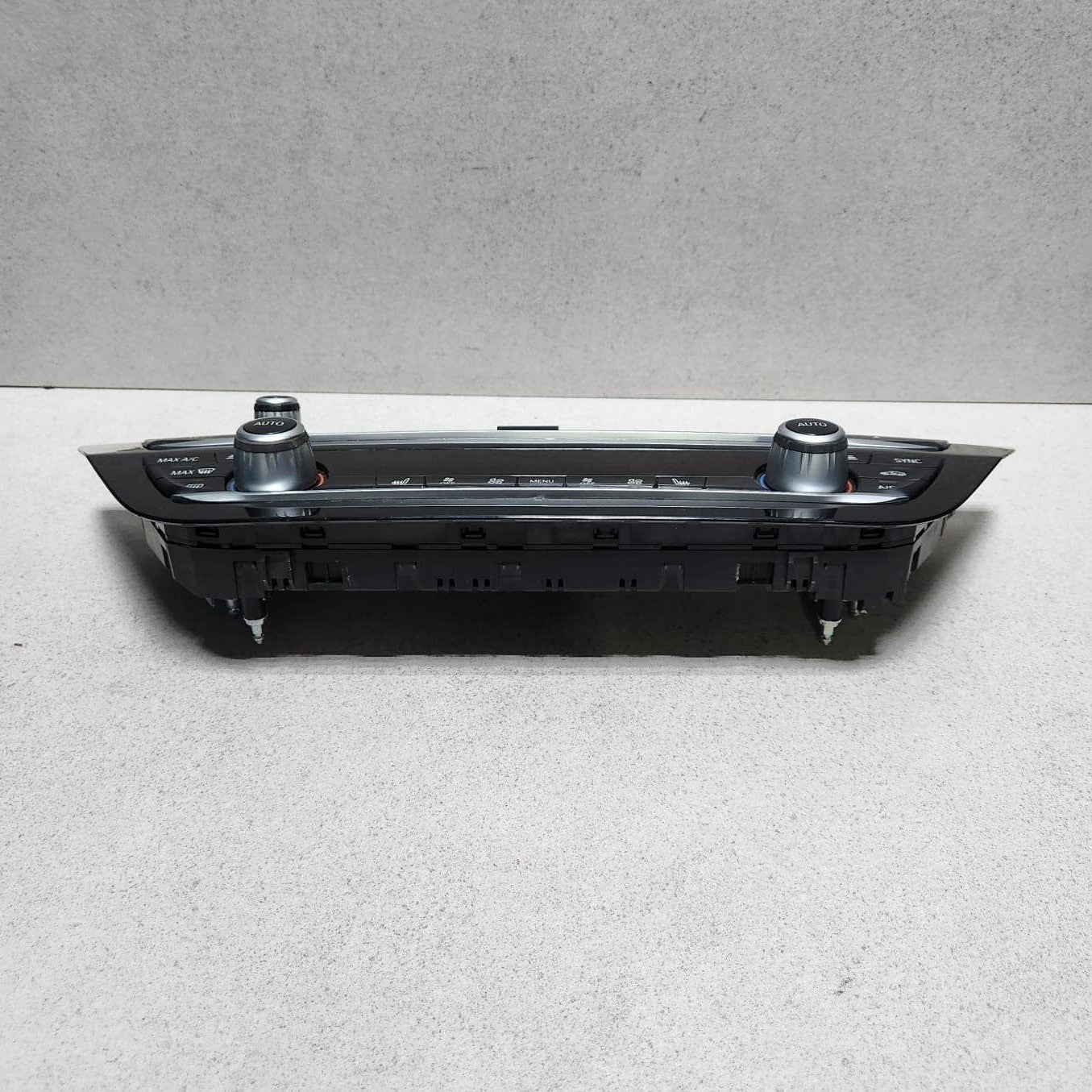 2018 BMW 540d xDrive Climate Control Switch Panel 6999402 530i 540i G30