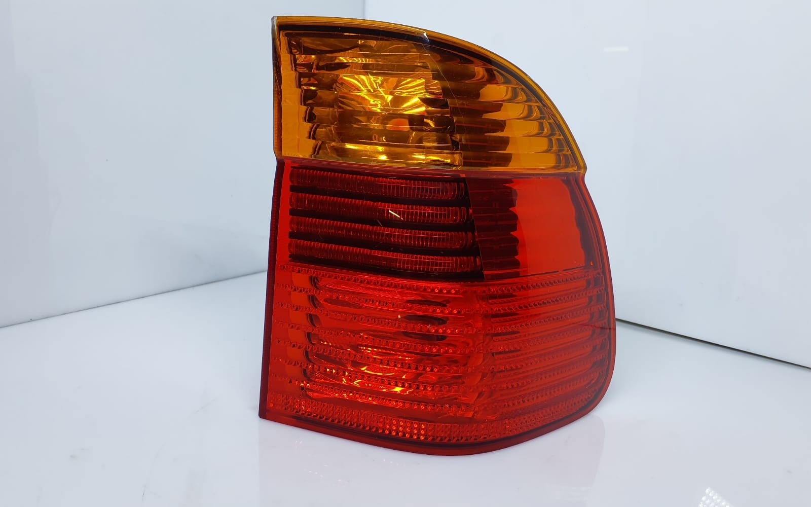 BMW 5 E39 Tailgate rear/tail lights Fits for 6900214 8371324