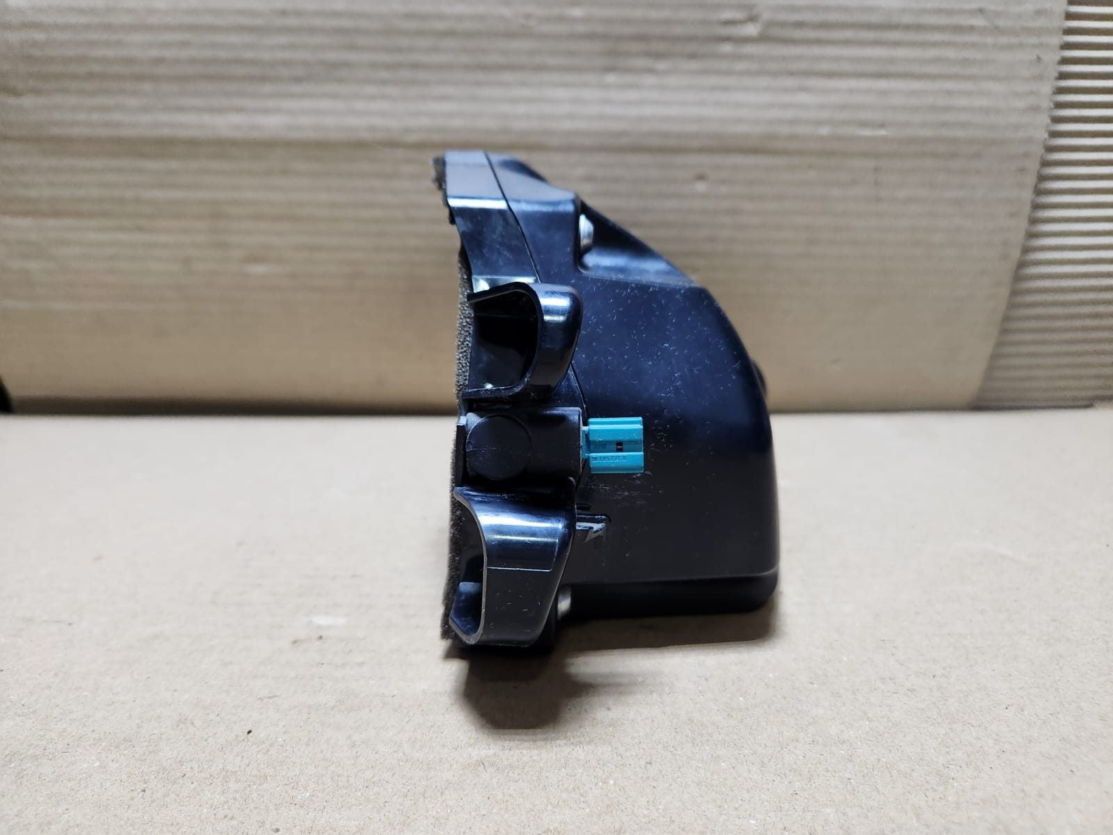 2008-2019 BMW X6 D Pillar Speaker 9211048 X6 E71 E72 rear left