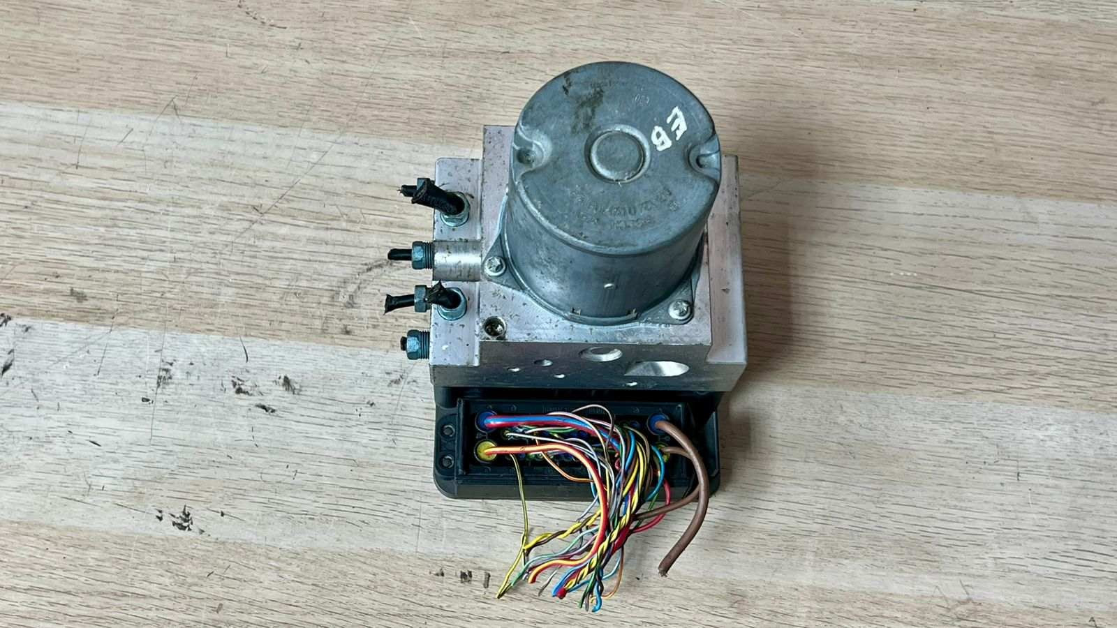 BMW F01 F02 ABS DSC pump module hydraulic block Bosch 0265960366 6850104 