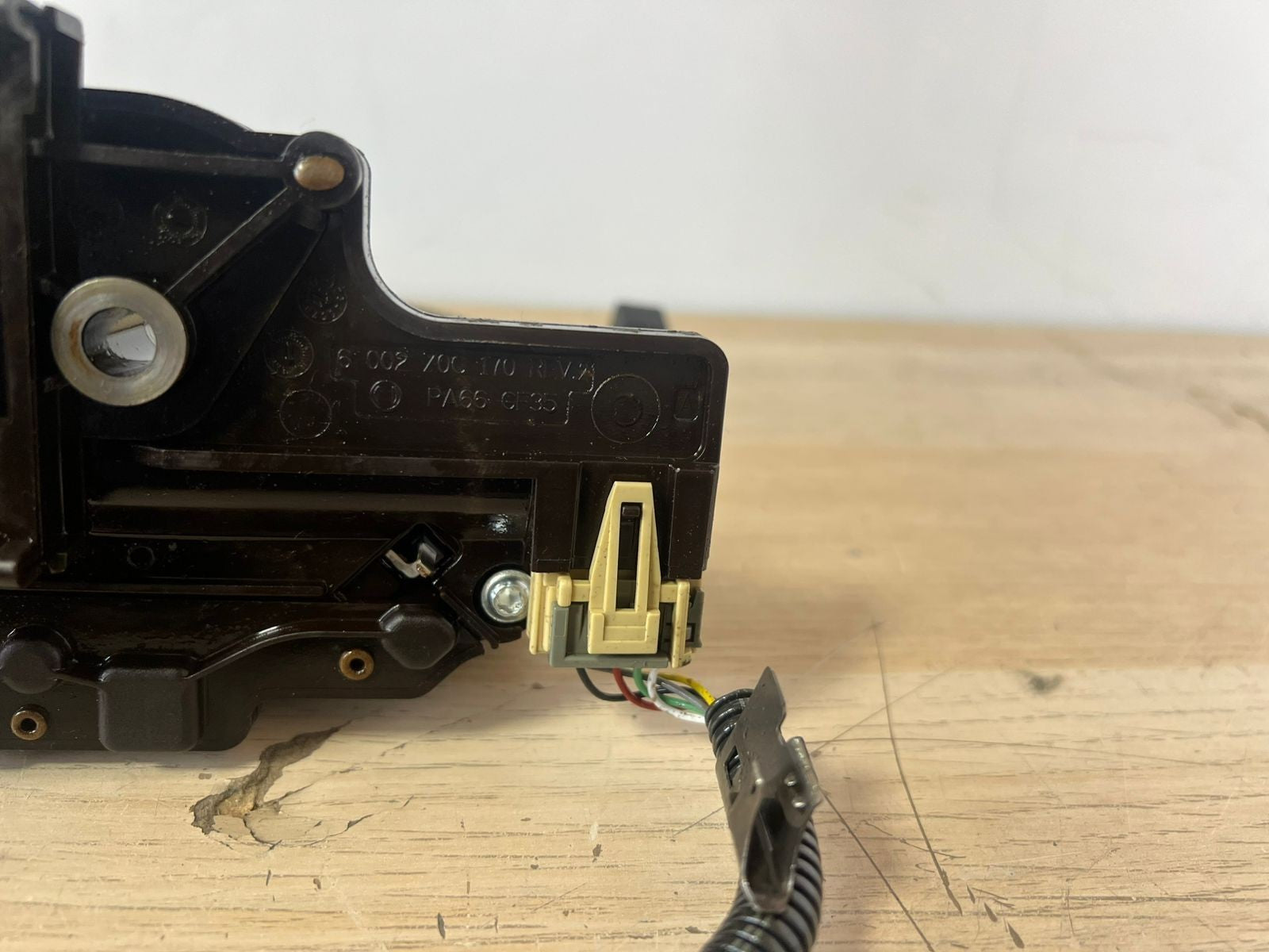 2004-10 BMW 3 E90/E91/E92/E93 Automatic transmission valve body 24242994