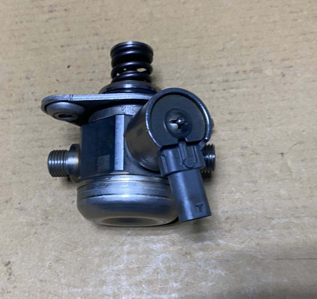 2013 BMW 135i High Pressure Fuel Pump N55 3.5I F10 F25 F30 F32 F20 8604231