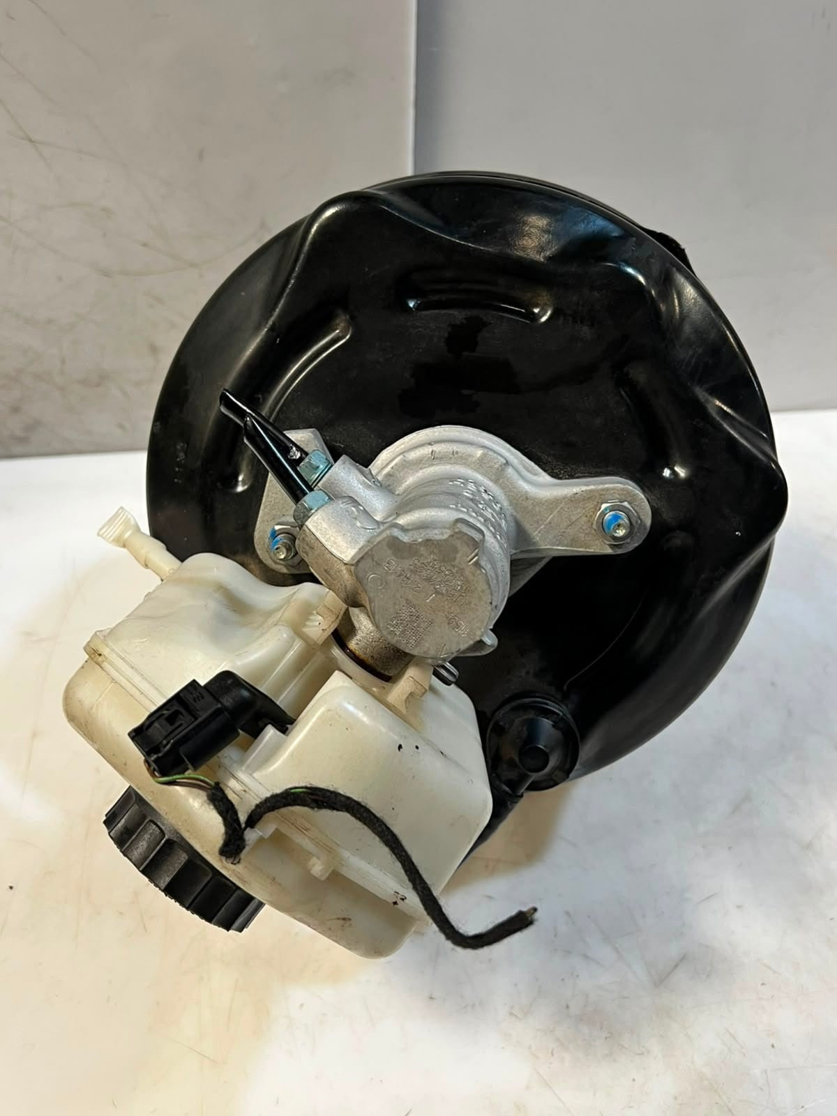 2014-2016 BMW 3 Series F30 F20 F21 F22 228i Brake Servo Master Cylinder 6798419