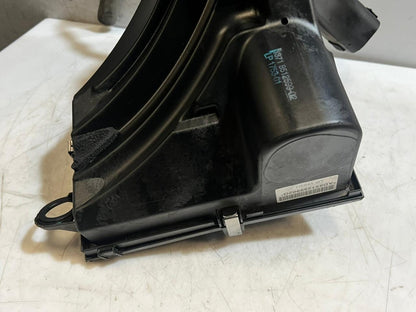 2011 BMW E90, E91, E92, E93 X1 E84 130KW DIESEL Air Filter Housing 8512599 OEM