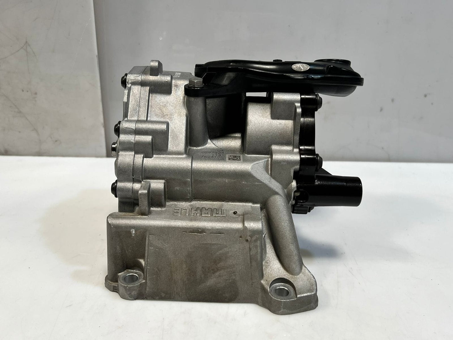 2006 BMW Mini Cooper F55, F56, F57 B38 B48 Engine Oil VACUUM Pump 7624135 