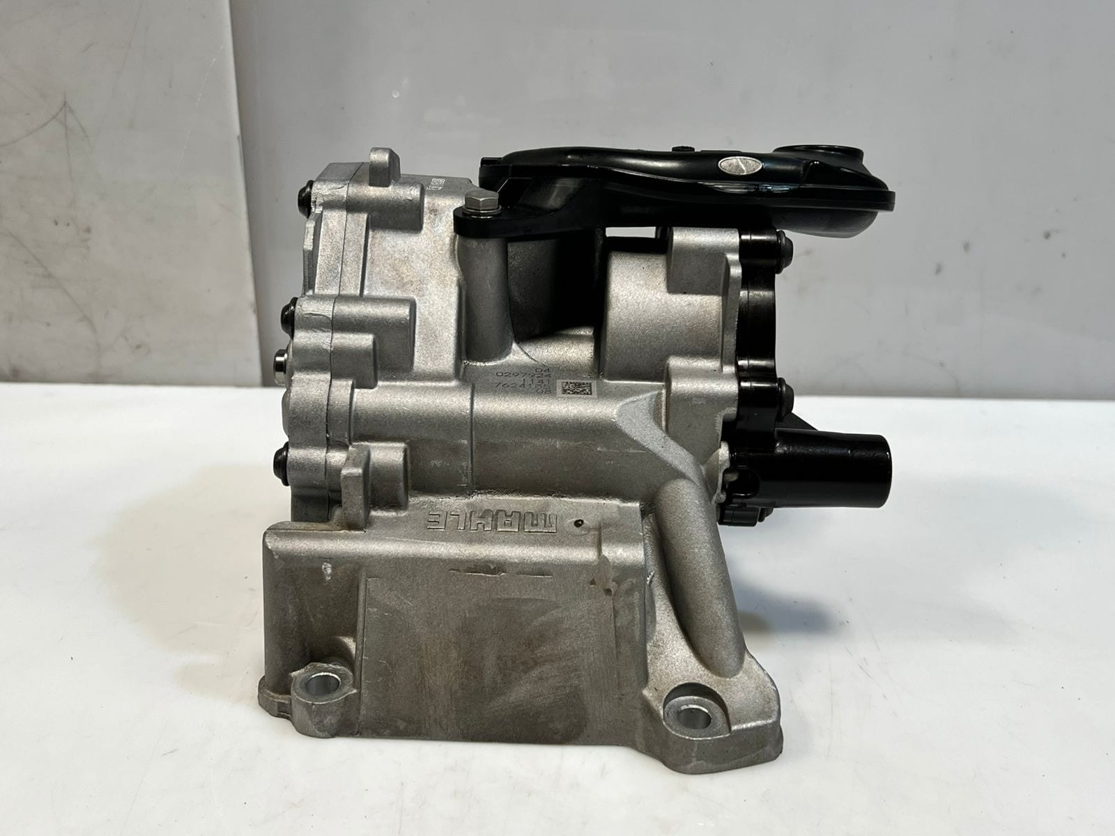 2006 BMW Mini Cooper F55, F56, F57 B38 B48 Engine Oil VACUUM Pump 7624135 
