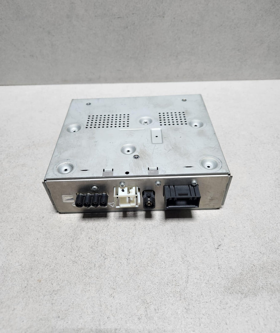 2011-2014 Mercedes-Benz C180 Digital Radio Tv Tuner A2129000017 W212 and C-Class