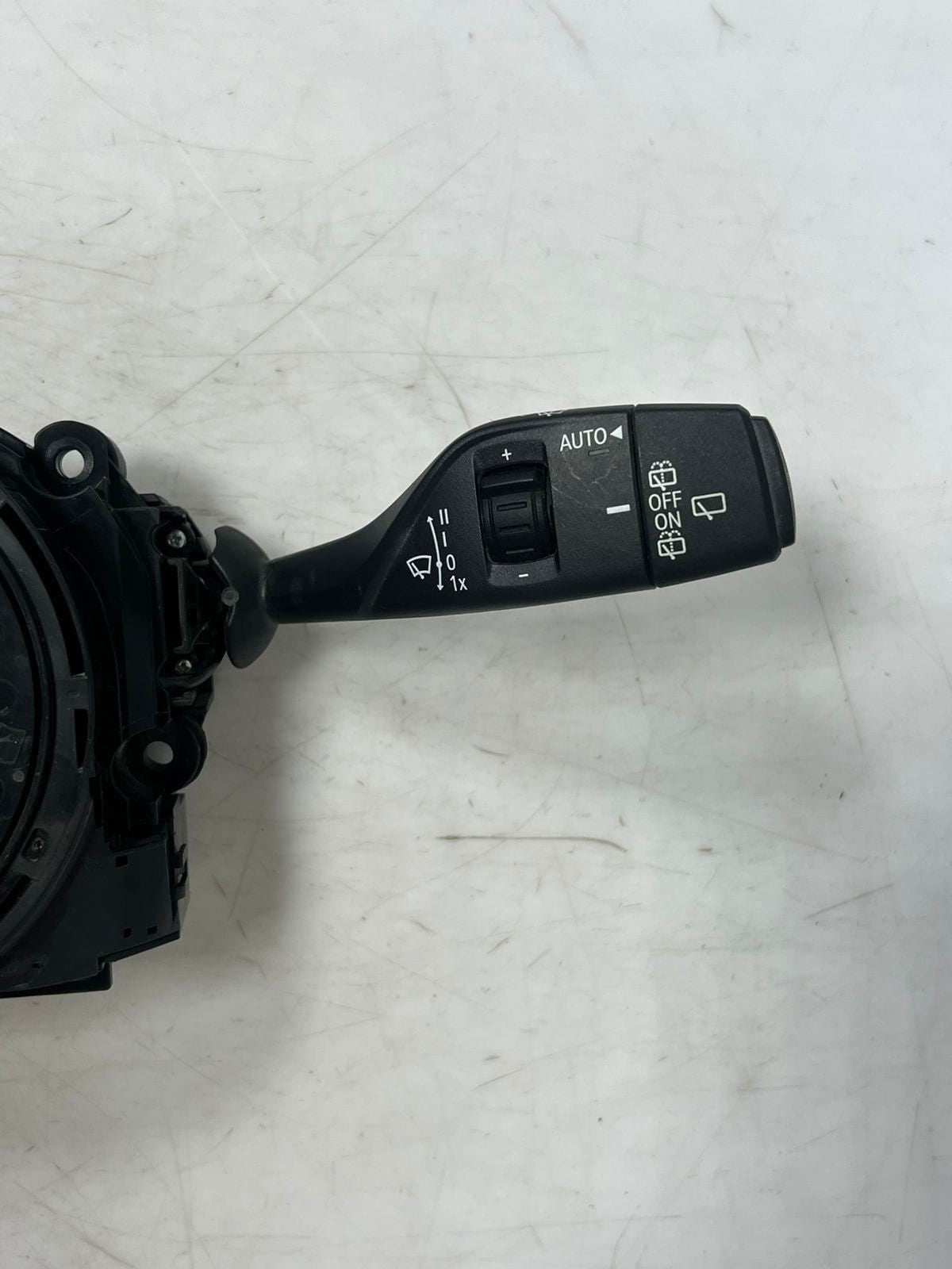 2015-2020 BMW X1 F45 F46 F48 X2 F39 X5 F15 F85M Steering Column Switch 6827372